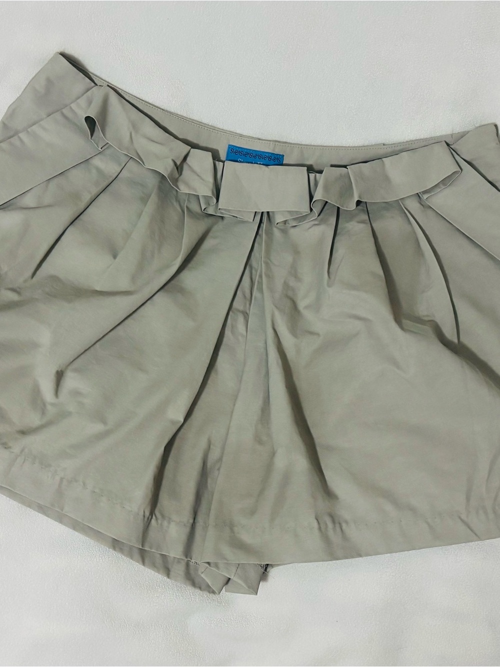 Simply Vera Vera Wang Taupe Ruffle Waist Skort